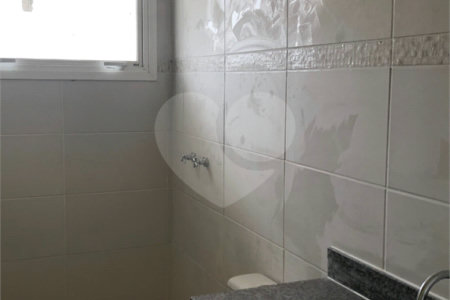 Casa Térrea à venda com 3 quartos, sendo 1 suíte,  no Centro, Bom Jesus dos Perdões, SP