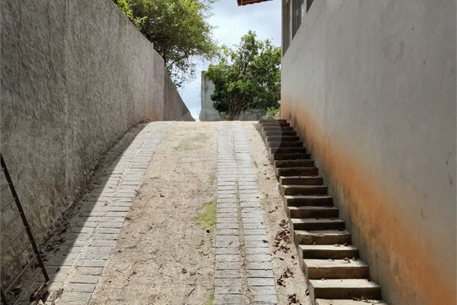 Sobrado à venda com 3 suítes em Tremembé, São Paulo, SP