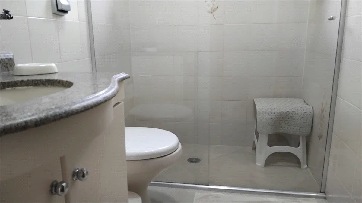 Casa à venda com 4 quartos, sendo 3 suítes, em Vila Polopoli, São Paulo, SP
