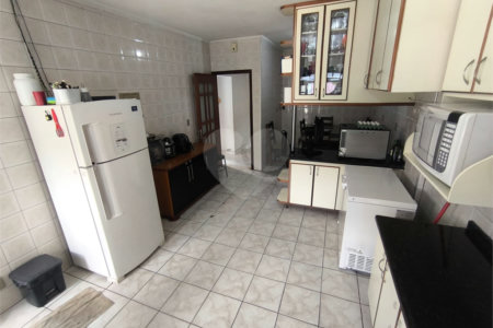 Casa à venda com 5 quartos, sendo 2 suítes, em Jardim Umarizal, São Paulo, SP