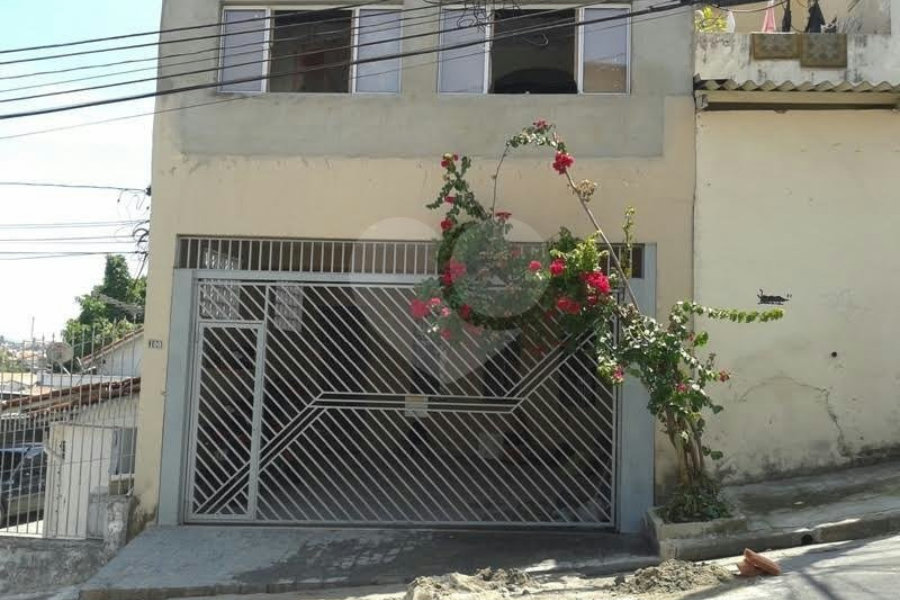 Sobrado à venda com 4 quartos, sendo 1 suíte, em Tucuruvi, São Paulo, SP