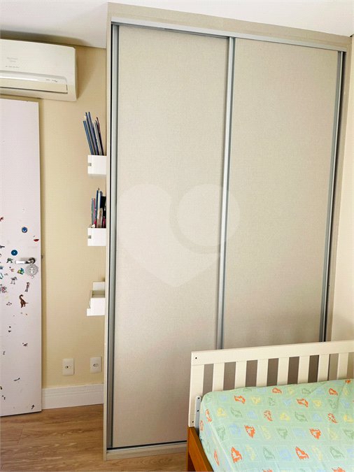 Apartamento à venda com 3 quartos, sendo 1 suíte,  em Vila Suissa, Mogi das Cruzes, SP