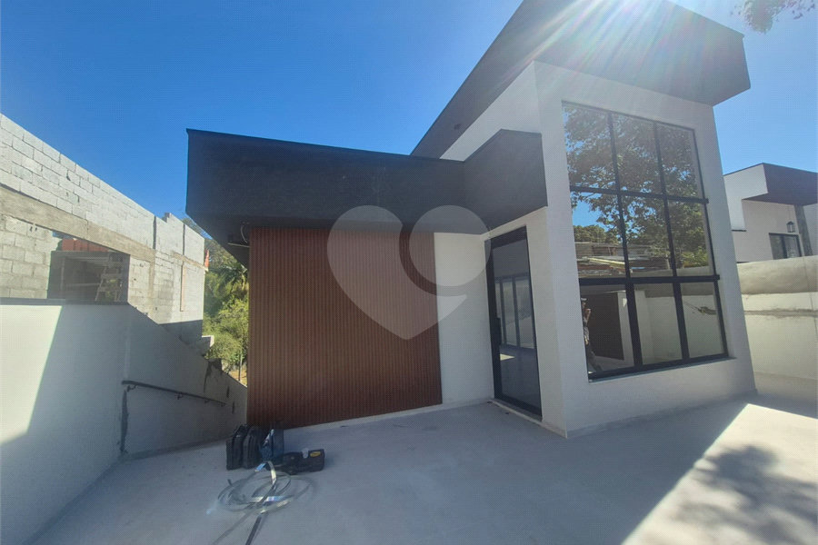 Casa Térrea à venda com 3 quartos, sendo 1 suíte, em Serra da Cantareira, Mairiporã, SP