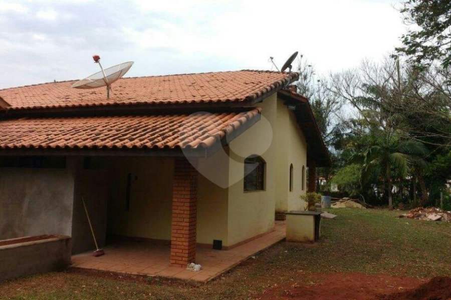 Casa Térrea à venda com 3 quartos, sendo 2 suítes, no Centro, Águas de Santa Bárbara, SP