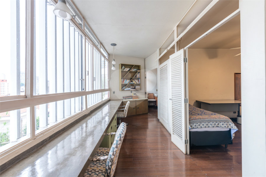 Casa Térrea à venda com 7 quartos, sendo 1 suíte, em Santana, São Paulo, SP