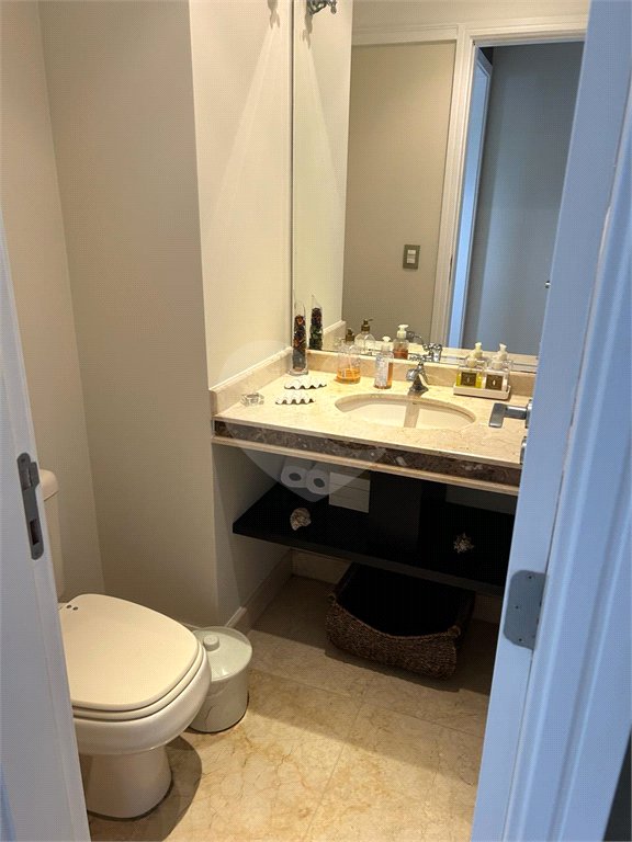 Apartamento para alugar com 3 suítes em Brooklin Paulista, São Paulo, SP