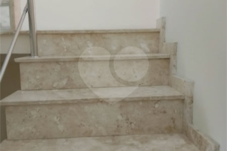 Sobrado à venda com 3 quartos, sendo 1 suíte, em Cidade Patriarca, São Paulo, SP