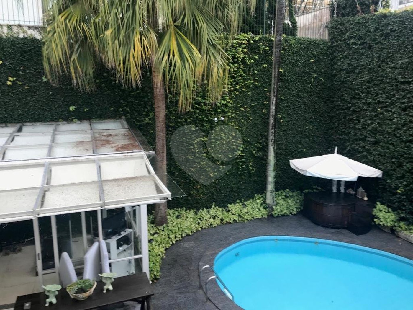 Casa à venda com 5 quartos, sendo 2 suítes,  em Jardim Everest, São Paulo, SP