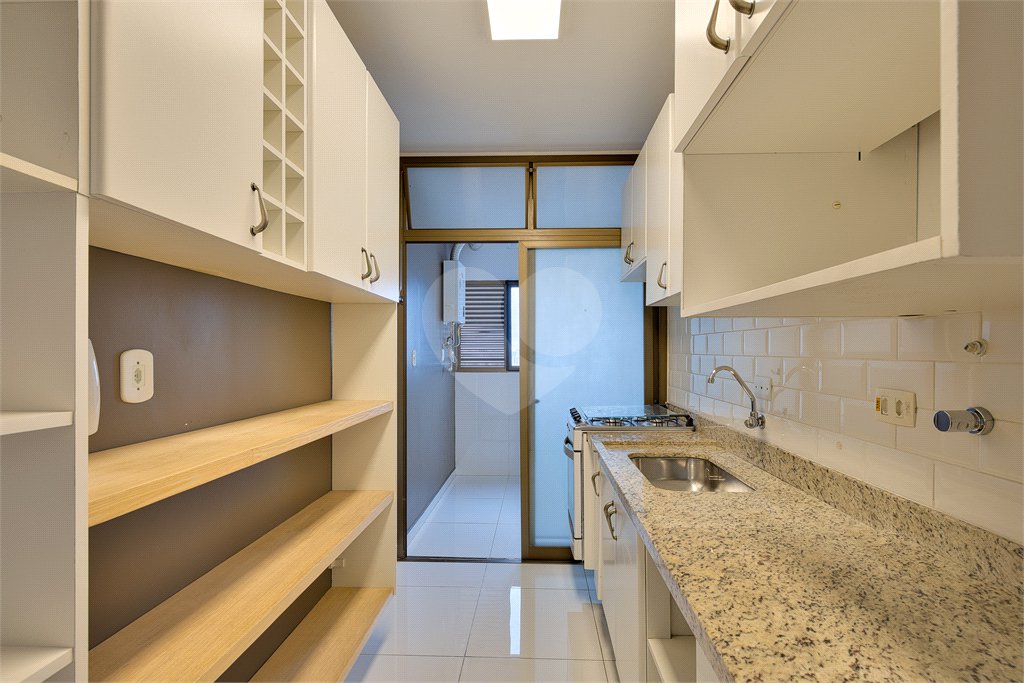 Apartamento à venda com 3 quartos, sendo 1 suíte, em Alto da Boa Vista, São Paulo, SP