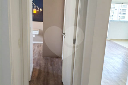 Apartamento à venda com 2 quartos, sendo 1 suíte,  em Vila Andrade, São Paulo, SP