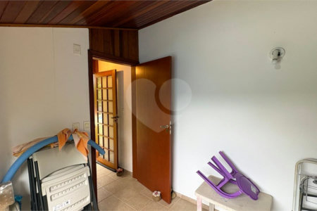 Casa à venda com 4 quartos, sendo 2 suítes,  no condomínio Vivendas do Lago, Sorocaba - SP