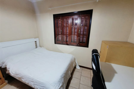 Sobrado à venda com 4 quartos, sendo 1 suíte, em Jardim Regina, Indaiatuba, SP