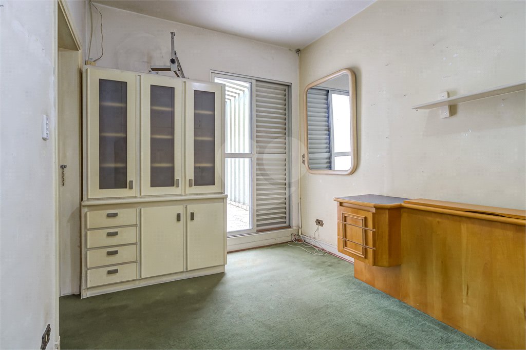 Casa à venda com 3 quartos, sendo 1 suíte, em Vila Clementino, São Paulo, SP