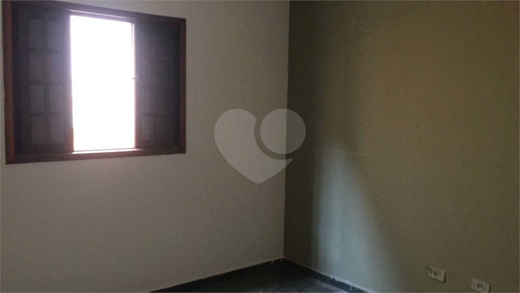 Casa à venda com 3 quartos, sendo 1 suíte, em Vila Vitório Mazzei, São Paulo, SP