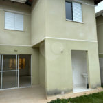 Sobrado à venda com 3 quartos em Jardim Petrópolis, Cotia, SP