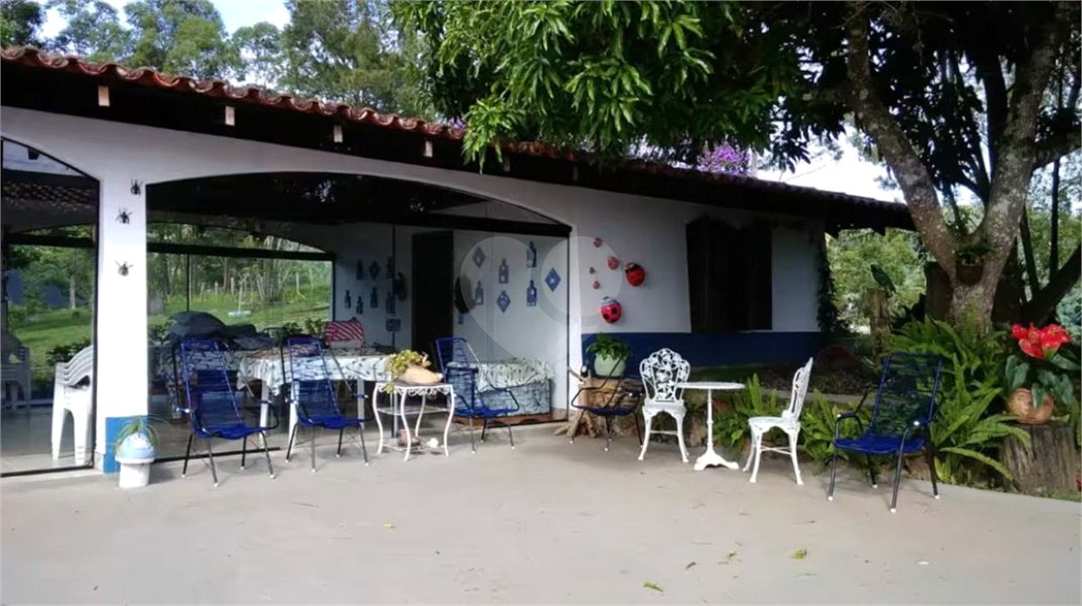 Sítio à venda com 6 quartos, sendo 5 suítes, em Dos Mimis, Piracaia, SP