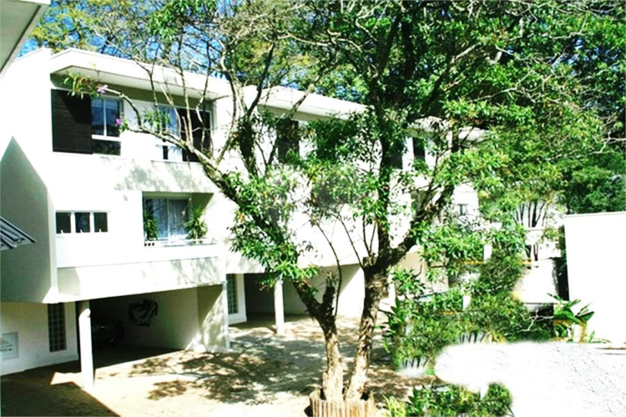 Casa à venda com 4 quartos, sendo 3 suítes, no condomínio Domus, São Paulo - SP