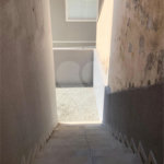 Casa à venda com 3 quartos, sendo 1 suíte, no condomínio Villa D'este, Cotia - SP