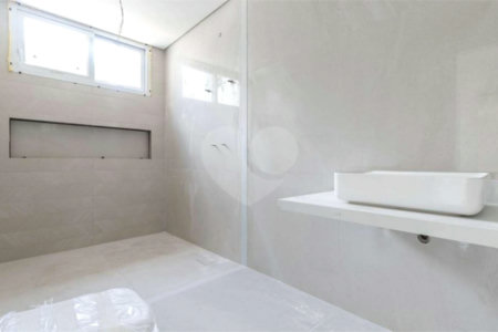Casa à venda com 4 suítes no condomínio Venezia, São Paulo - SP