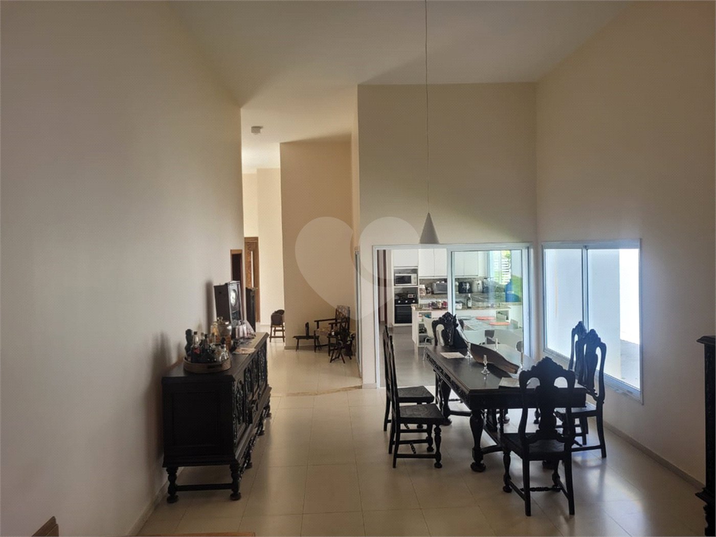 Casa à venda com 3 suítes no condomínio Village Saint Charbel, Araçoiaba da Serra - SP