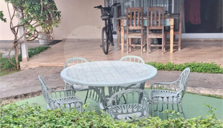 Casa à venda com 3 quartos, sendo 1 suíte,  em Condomínio Flamboyant-b, Atibaia, SP