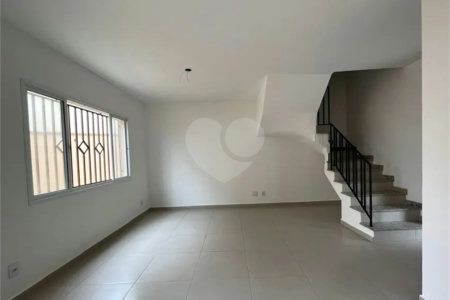 Casa à venda com 2 suítes no condomínio Residencial DI Luca, São Paulo - SP