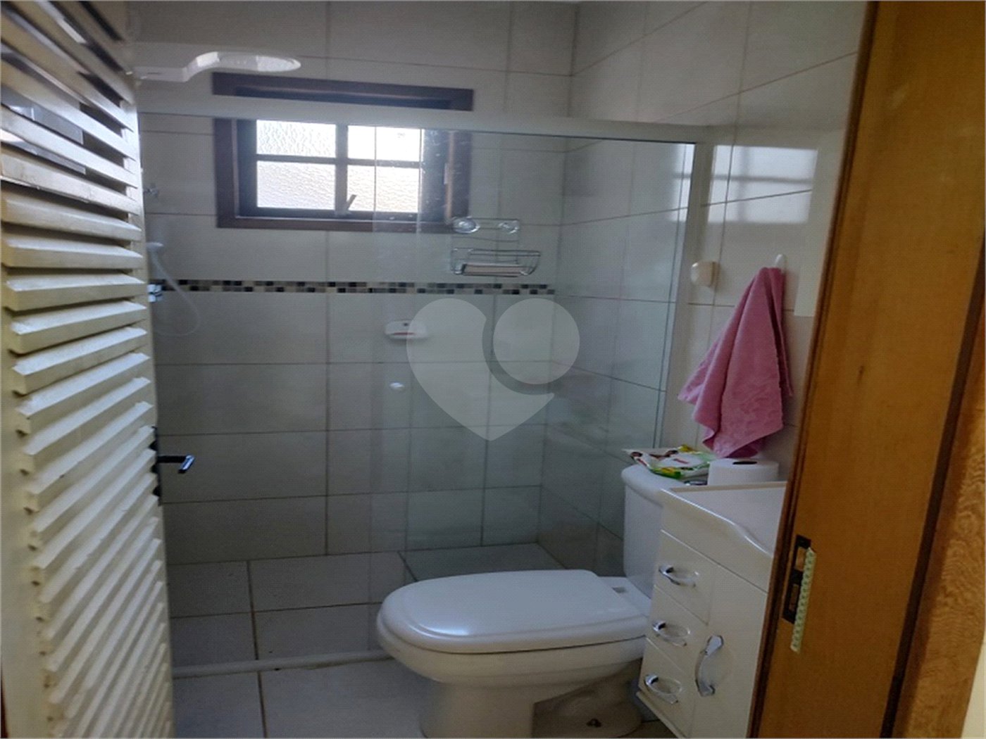 Chácara à venda com 4 quartos, sendo 1 suíte, em Chácaras Fernão Dias, Atibaia, SP
