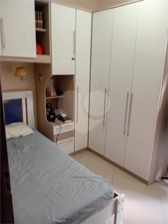 Sobrado à venda com 4 quartos, sendo 1 suíte,  em Parque Santa Laura, Ferraz de Vasconcelos, SP