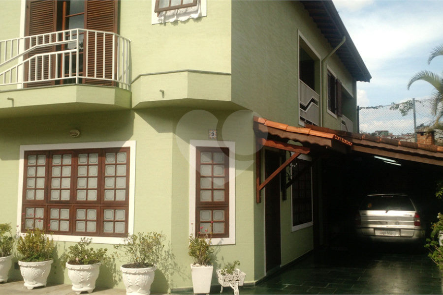 Casa à venda com 3 quartos, sendo 1 suíte, em Horto, São Paulo, SP
