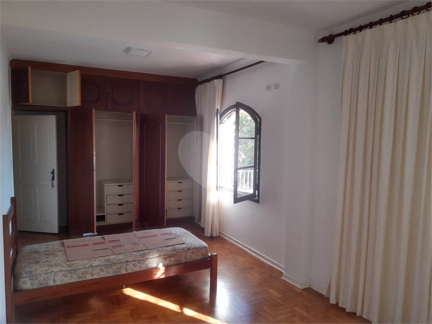 Casa à venda com 5 quartos, sendo 2 suítes, em Jardim do Colégio (zona Norte), São Paulo, SP