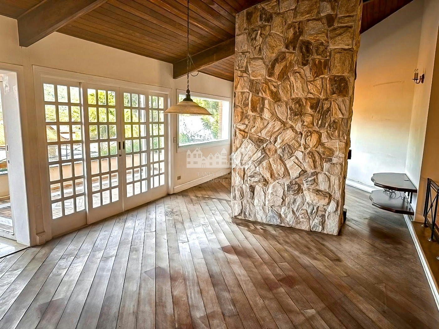 Casa à venda com 4 suítes em Vila Petrópolis, Atibaia, SP