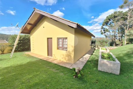 Casa à venda com 3 suítes no condomínio Chácaras do Lago, Vinhedo - SP