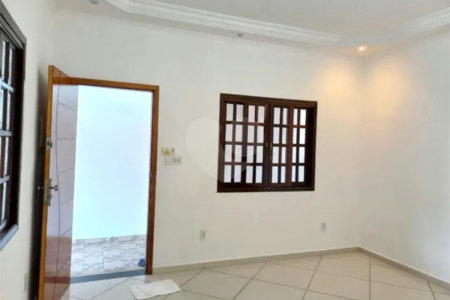 Casa à venda com 3 quartos, sendo 1 suíte,  em Residencial Bosque dos Ipês, São José dos Campos, SP