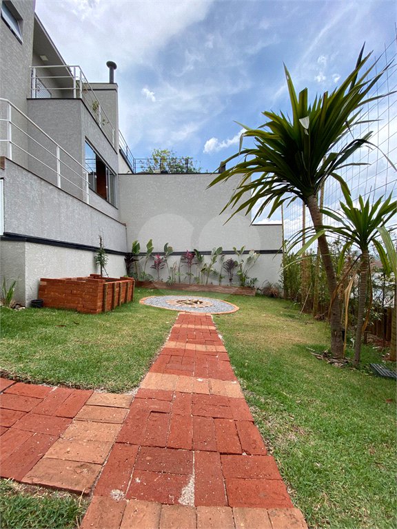 Sobrado à venda com 3 quartos, sendo 1 suíte, em Jardim do Lago, Atibaia, SP
