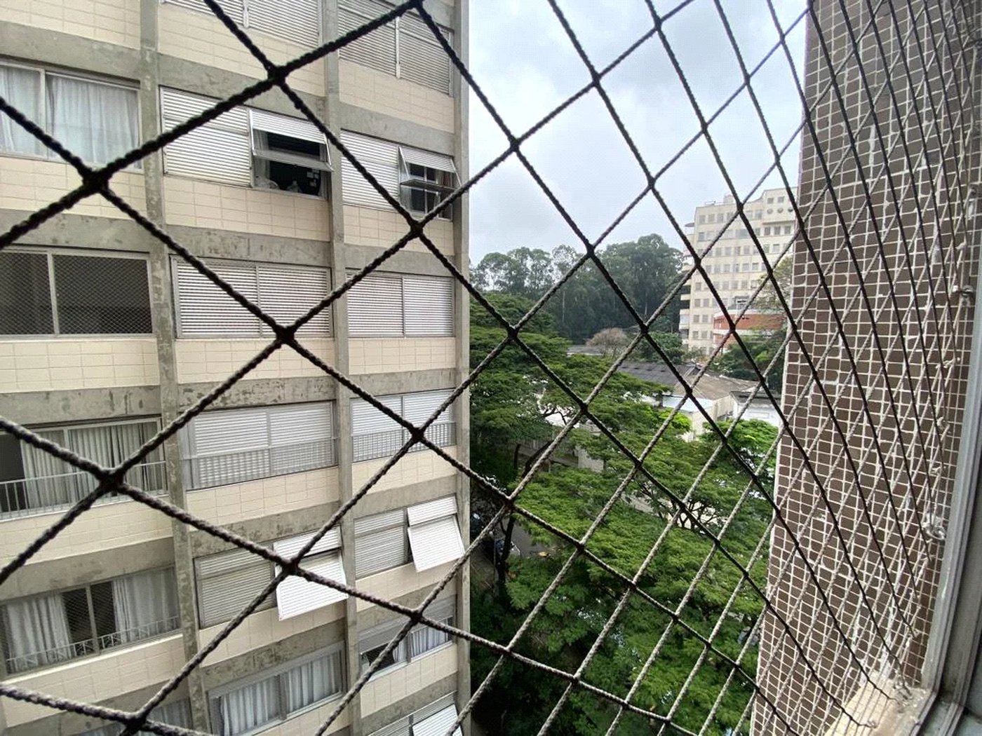 Apartamento à venda com 4 quartos, sendo 2 suítes, em Pinheiros, São Paulo, SP