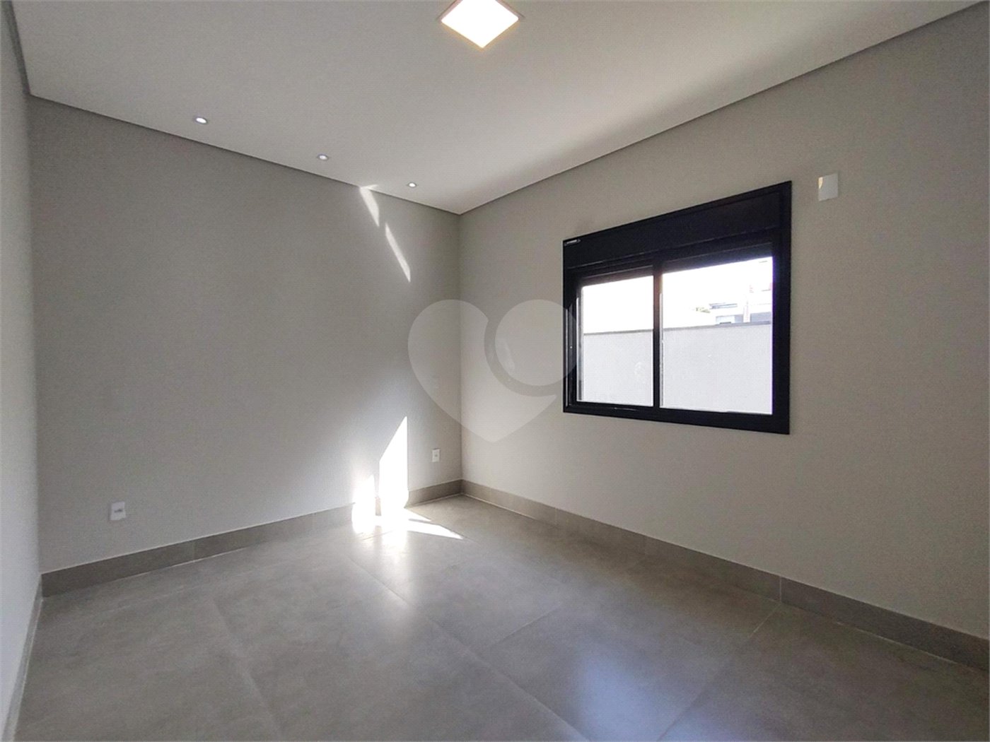Casa à venda com 3 suítes no condomínio Vita Verdi, Valinhos - SP