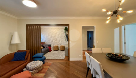 Apartamento à venda com 3 suítes em Campo Belo, São Paulo, SP