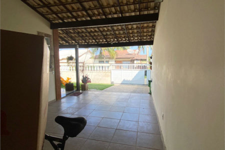 Casa em condomínio à venda com 4 quartos, sendo 1 suíte, em Baleia, São Pedro da Aldeia, RJ