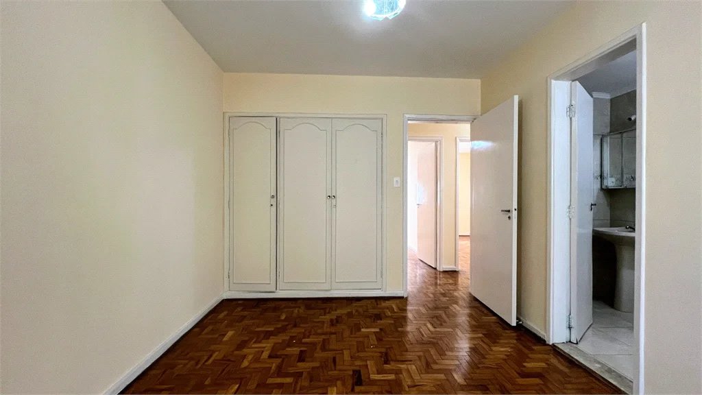 Apartamento à venda com 3 quartos, sendo 1 suíte,  em Pinheiros, São Paulo, SP