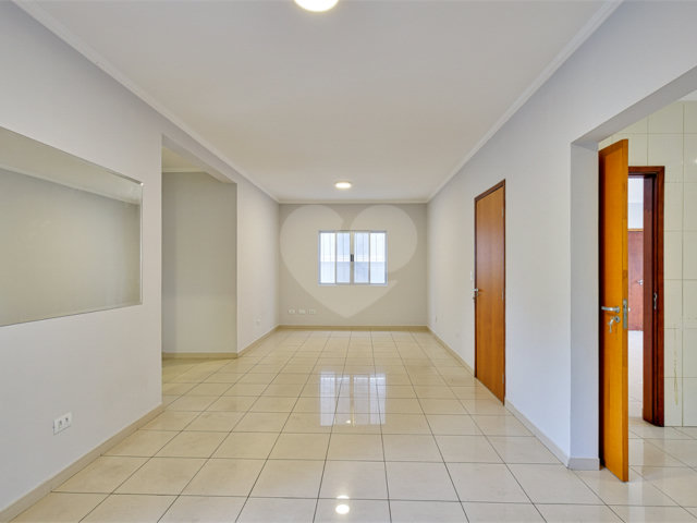 Casa à venda com 3 quartos, sendo 1 suíte,  em Alto da Boa Vista, São Paulo, SP