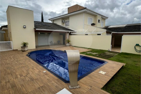 Casa à venda com 3 quartos, sendo 1 suíte, no condomínio Lago da Serra, Araçoiaba da Serra - SP