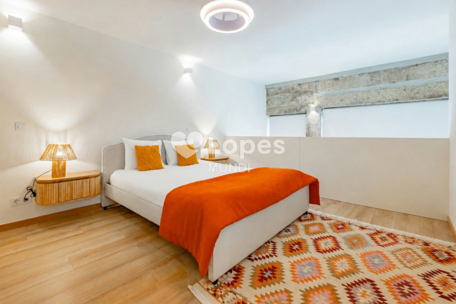 Apartamento T1 Duplex à venda no Bonfim, Porto, Portugal – Mobiliado