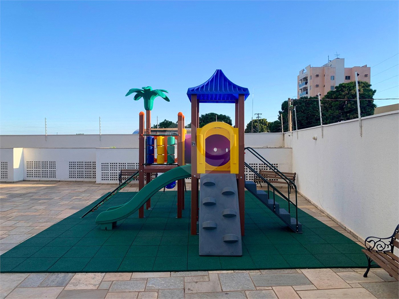 Apartamento à venda com 3 quartos, sendo 2 suítes, em Pico do Amor, Cuiabá, MT