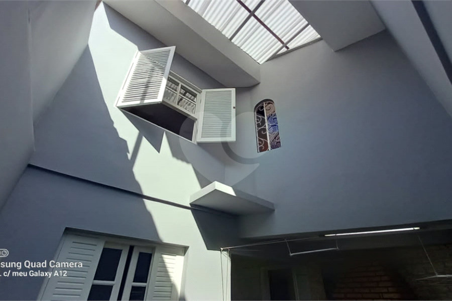 Sobrado à venda com 4 quartos, sendo 1 suíte, em Tremembé, São Paulo, SP