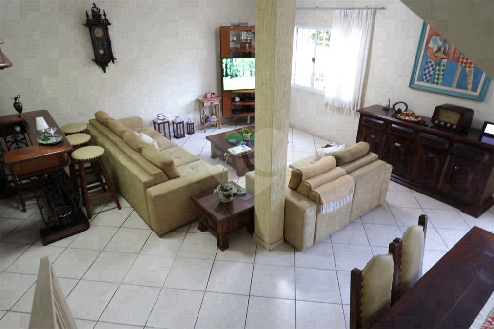 Casa à venda com 3 suítes no condomínio Parque Imperial da Cantareira, Mairiporã - SP