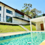 Casa à venda com 4 suítes no condomínio Associação Portal Ouro Verde, Atibaia - SP