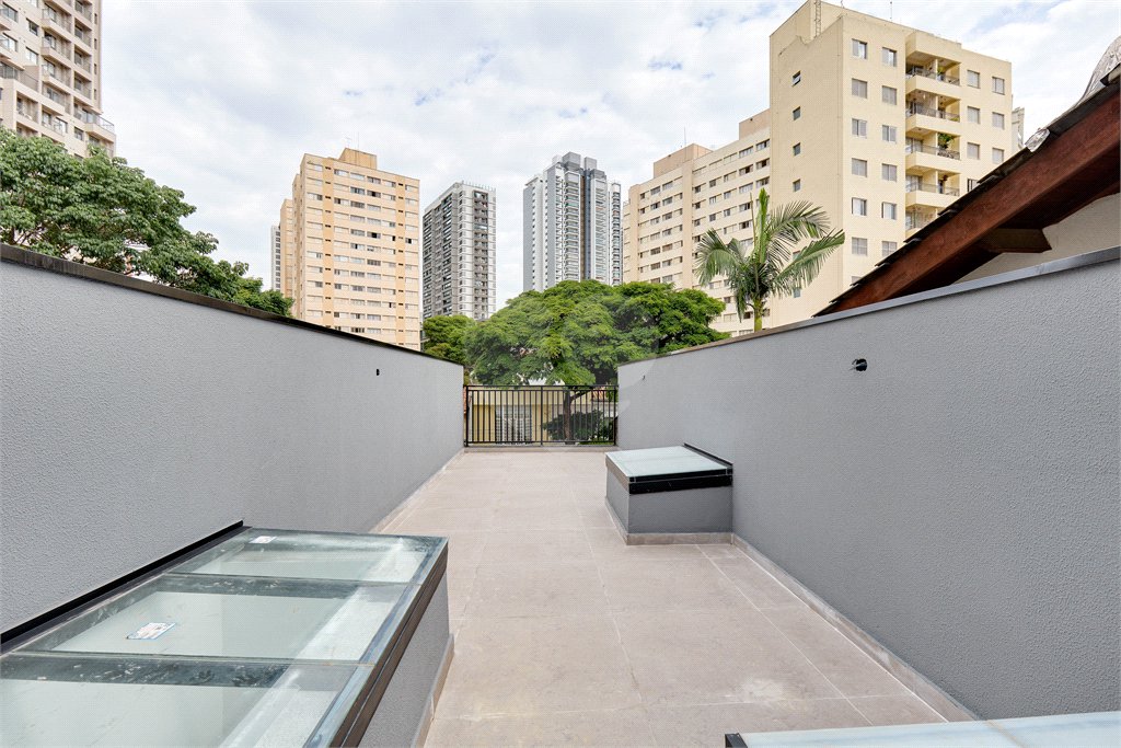 Sobrado à venda com 3 suítes em Brooklin, São Paulo, SP
