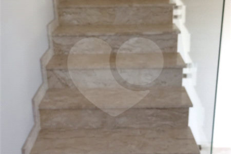 Casa à venda com 3 suítes no condomínio Picollo, Louveira - SP
