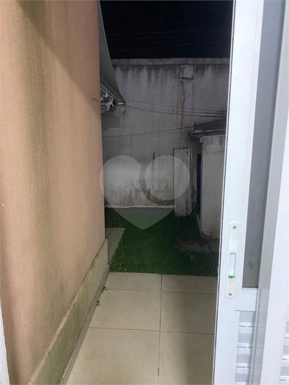Casa à venda com 3 quartos, sendo 1 suíte,  no condomínio Vida Verde 1, Suzano - SP