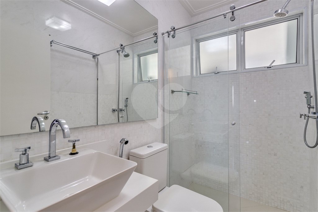 Apartamento à venda com 2 quartos, sendo 1 suíte,  em Santo Amaro, São Paulo, SP